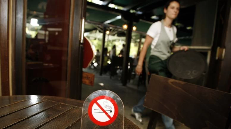 Συστηματικοί έλεγχοι για τον αντικαπνιστικό νόμο σε όλη την χώρα – Οι αριθμοί των ελέγχων